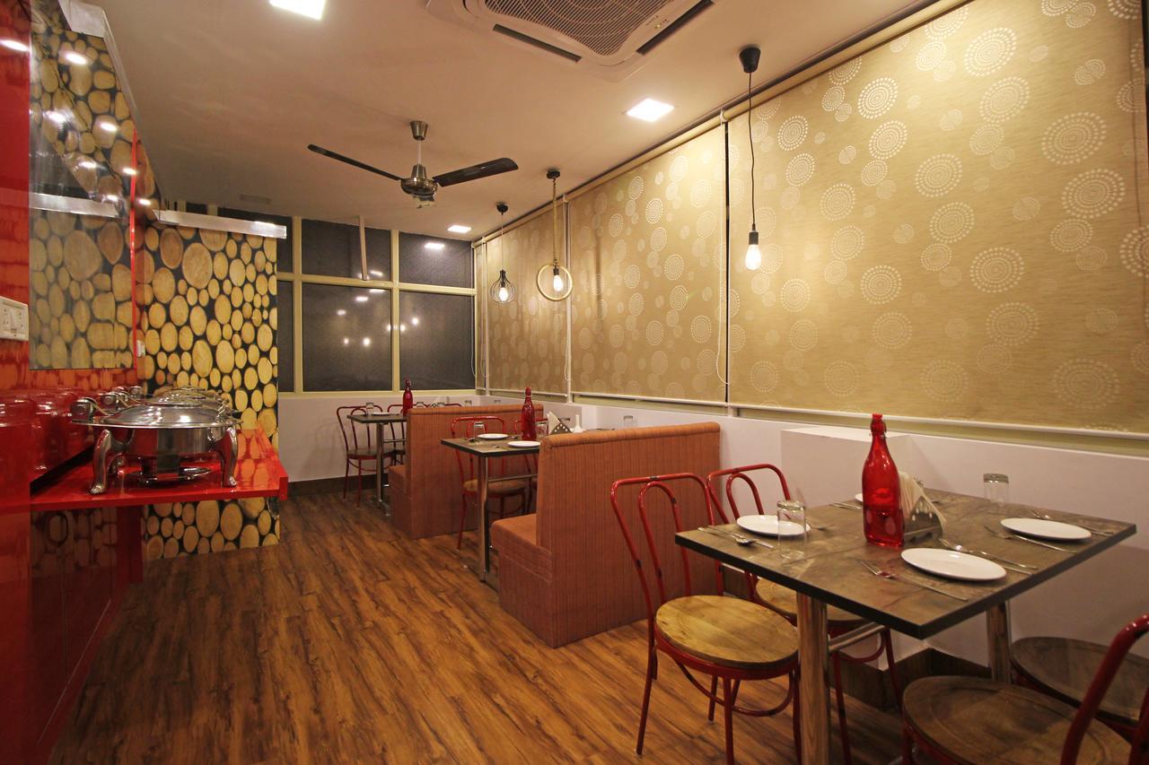 Hotel Nanak Residency Nuova Delhi Esterno foto